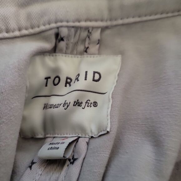 Torrid Light Gray Women's Jacket - Picture 6 of 7